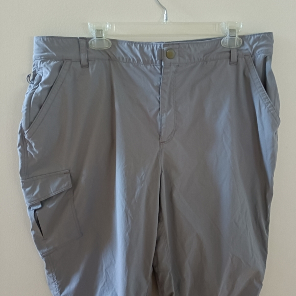 NEW  L L Bean Trail Comfort Lightweight Outdoor Waterproof Cargo Pants XL/L Gray - Picture 9 of 17